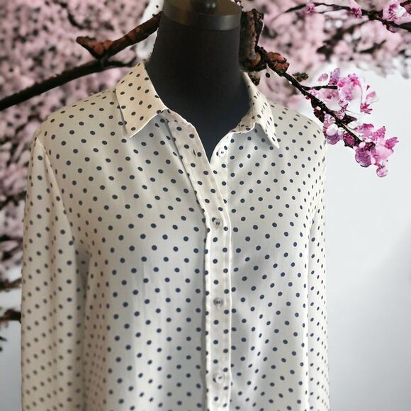 Laundry by Shelli Segal White Blouse with Navy Polka Dots, Size Small - Picture 8 of 12